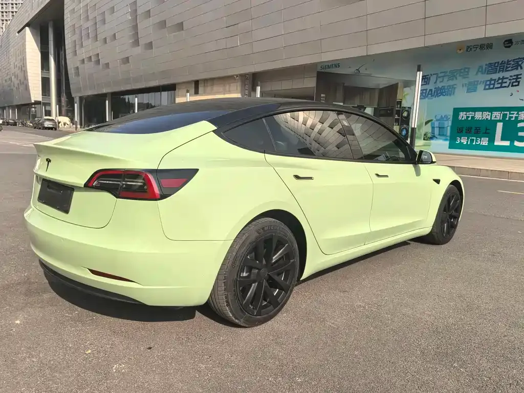 Tesla Model 3 — фото 8