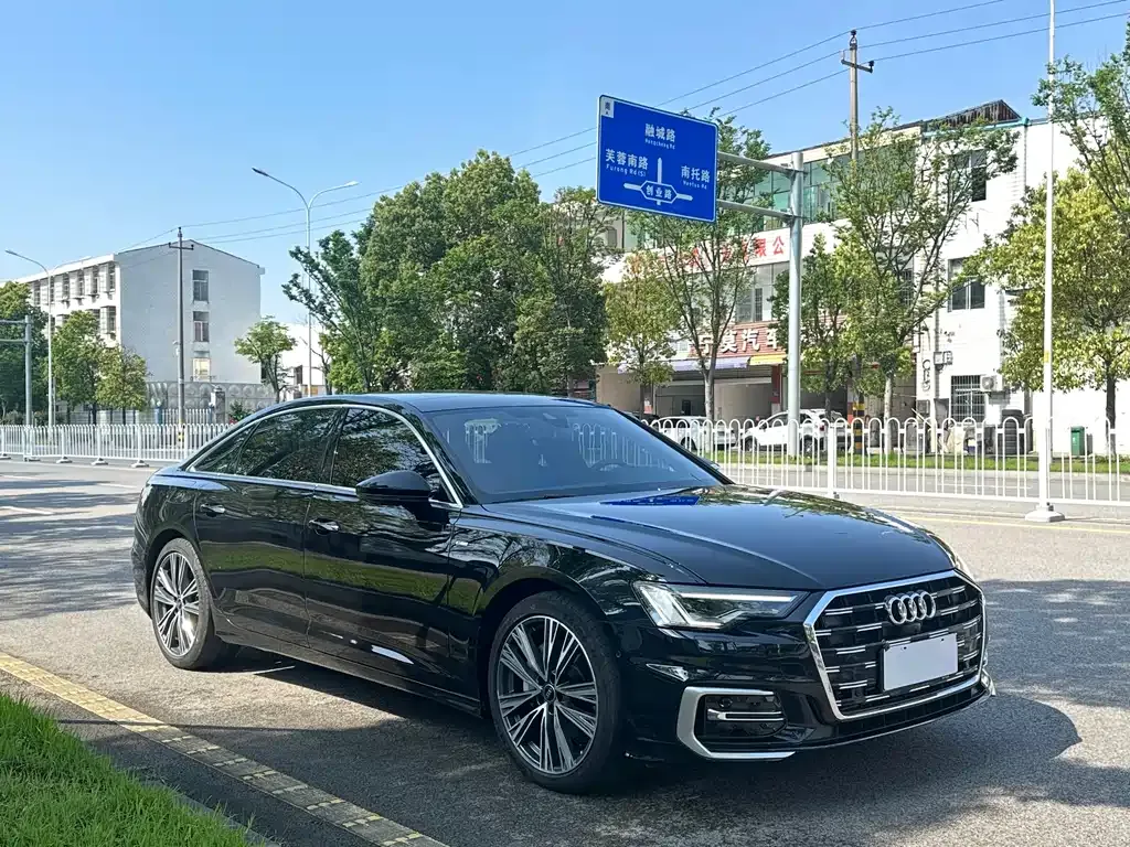Audi A6L — фото 10