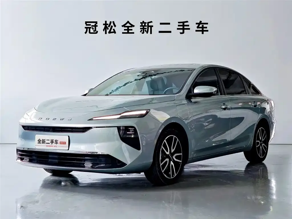 Roewe D6 — фото 1