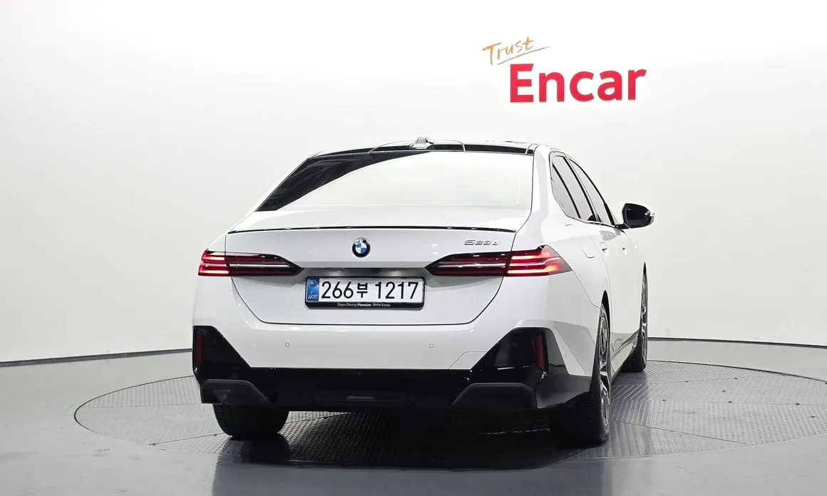 BMW 5-Series 2025 из KR, фото 6