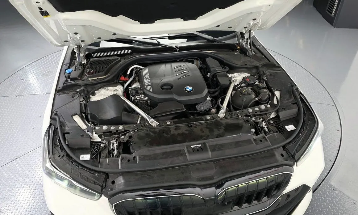 BMW 5-Series 2025 из KR, фото 9