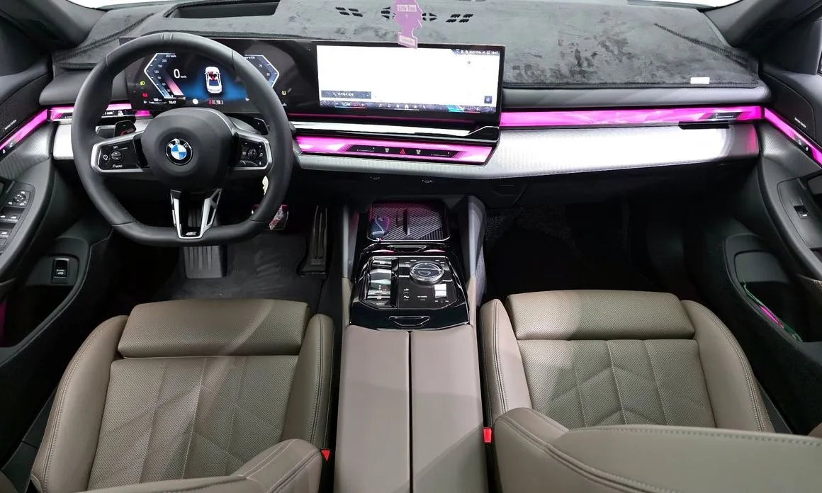 BMW 5-Series 2025 из KR, фото 10