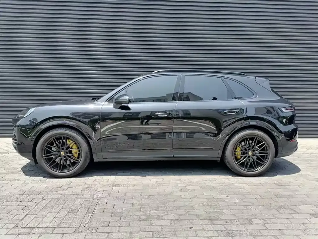 Porsche Cayenne — фото 9