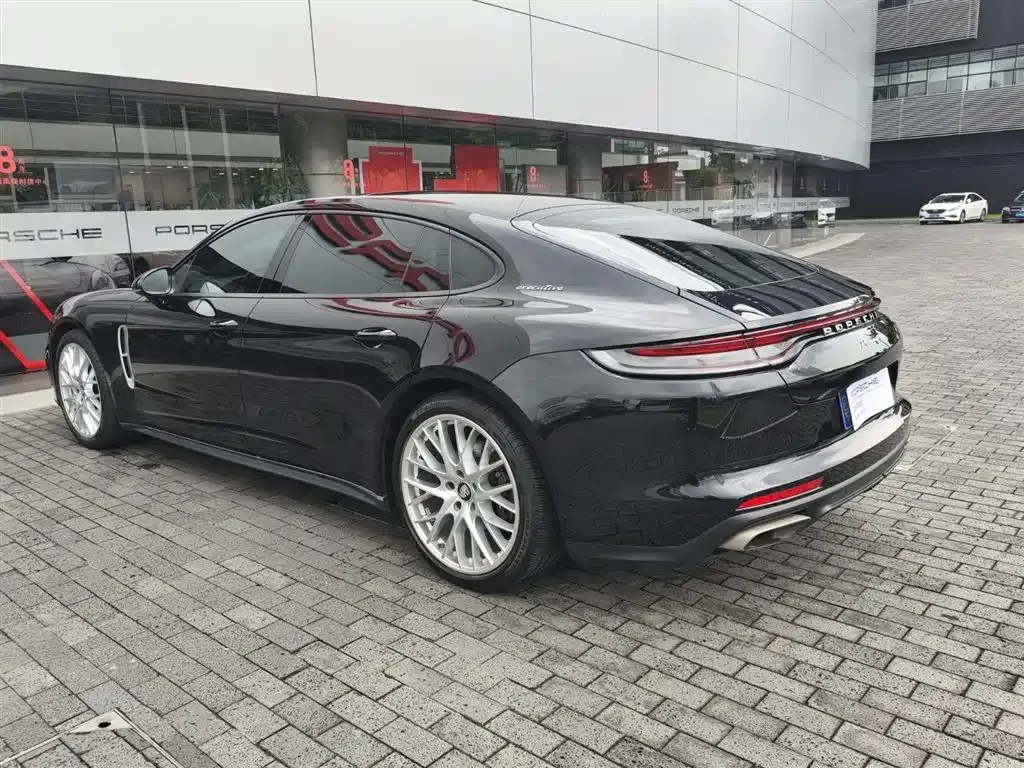 Porsche Panamera — фото 10