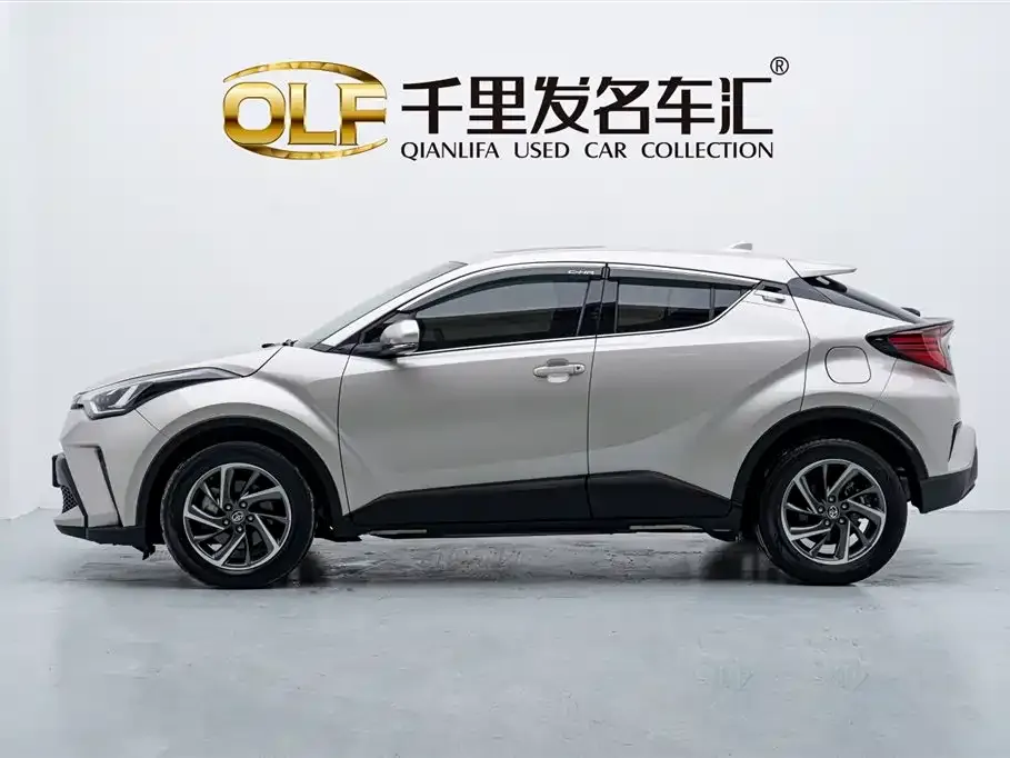 Toyota C-HR 2023 из CN, фото 5