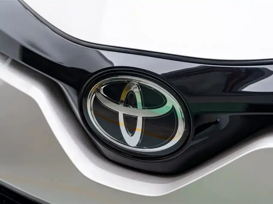 Toyota C-HR 2023 из CN, фото 2