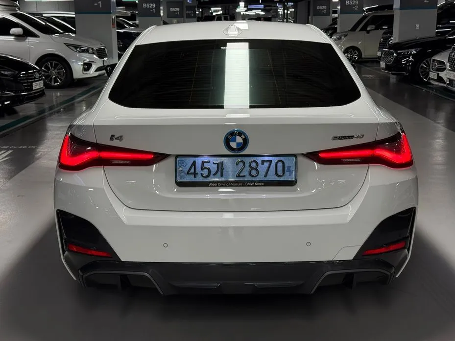 BMW i4 2022 из KR, фото 3