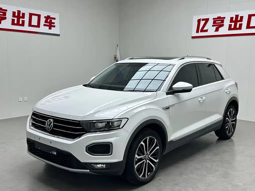 Volkswagen T-Roc — фото 1