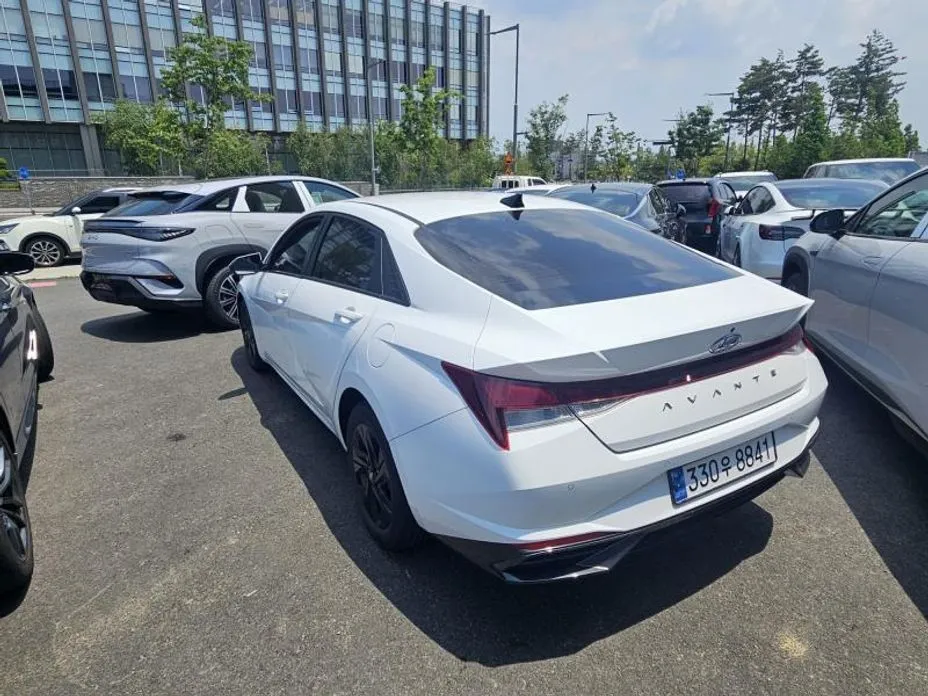 Hyundai AVANTE 2023 из KR, фото 6