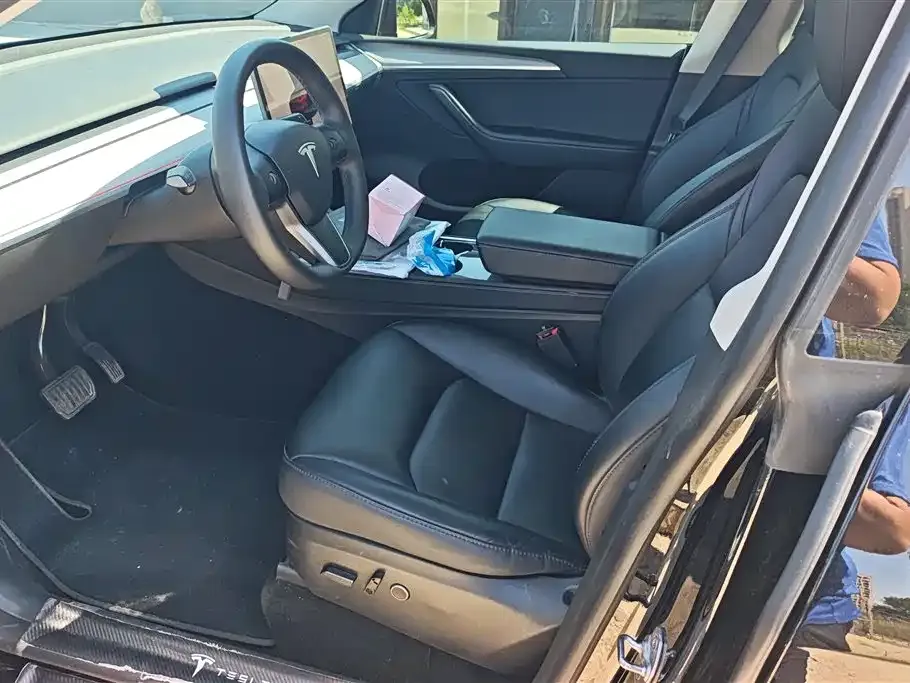Tesla Model Y — фото 3