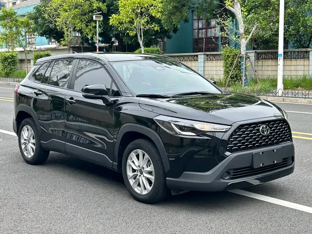 Toyota Corolla Cross — фото 6