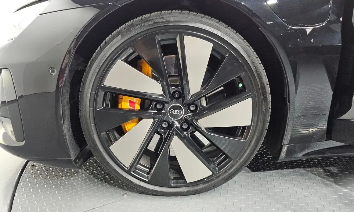 Audi e-tron GT 2022 из KR, фото 8