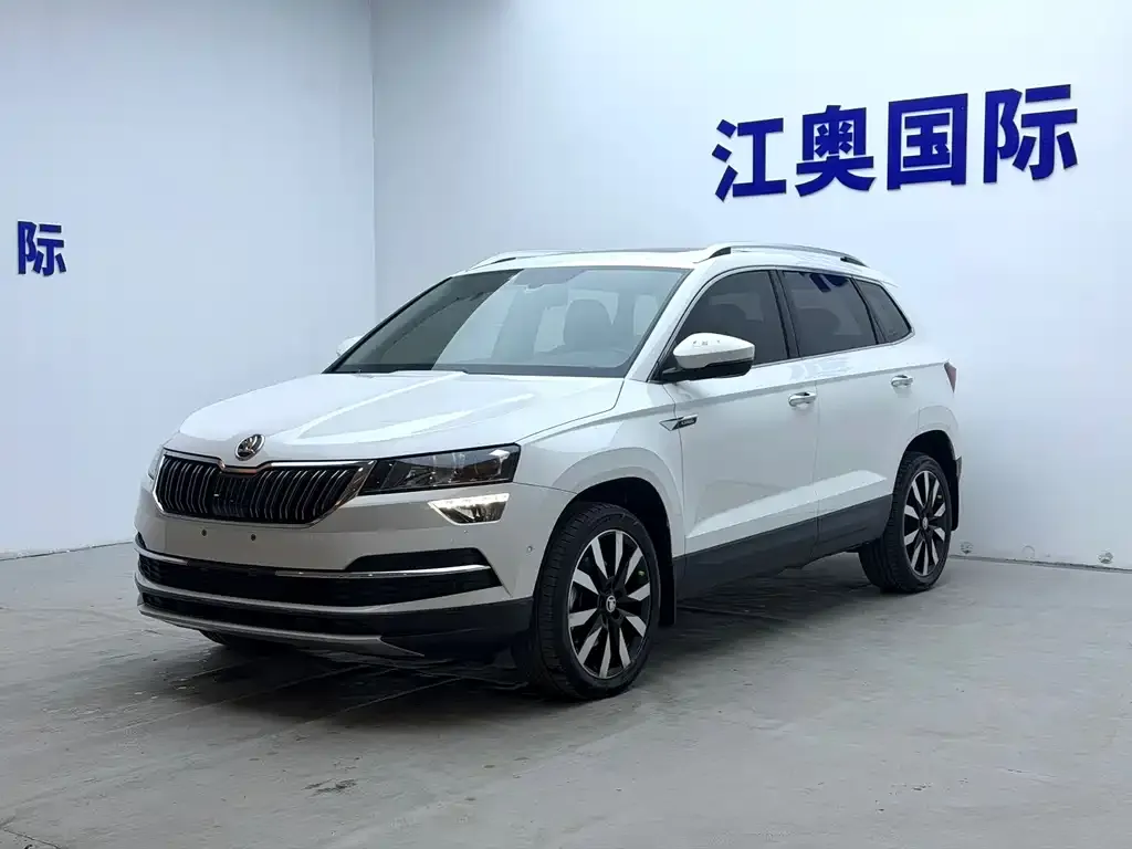 Skoda Karoq — фото 1