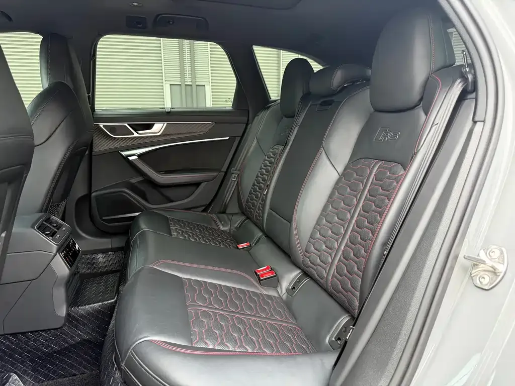 Audi RS 6 2021 из CN, фото 9