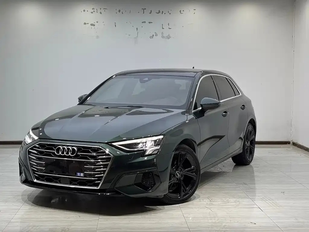Audi A3 — фото 1