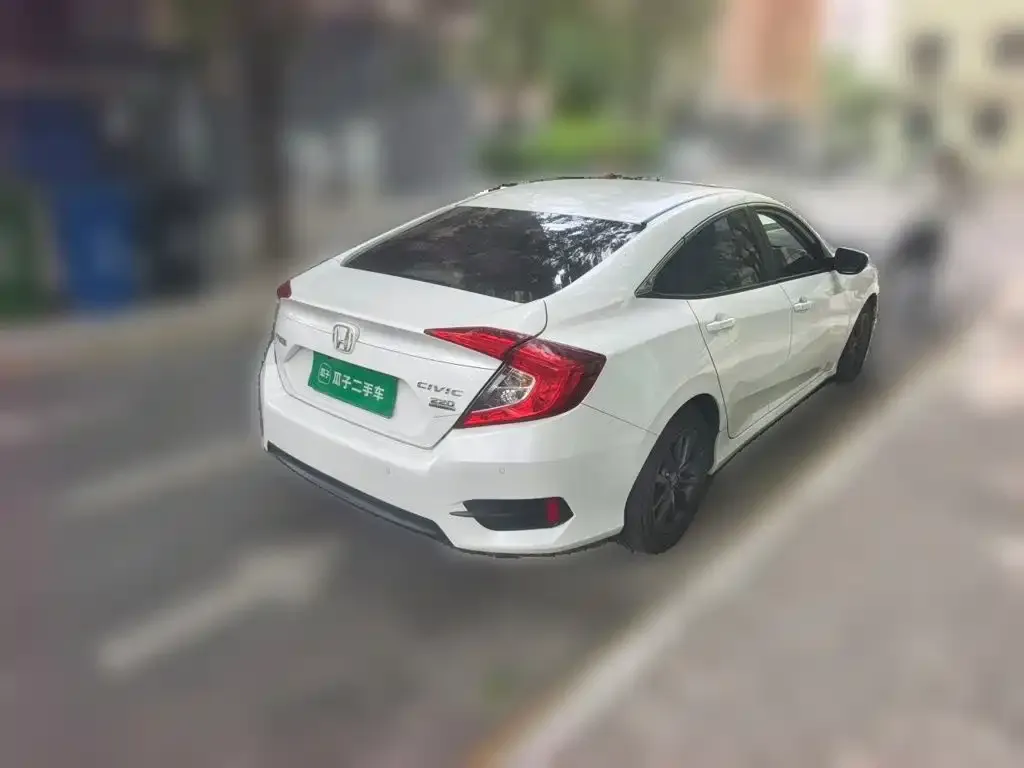 Honda Civic — фото 7
