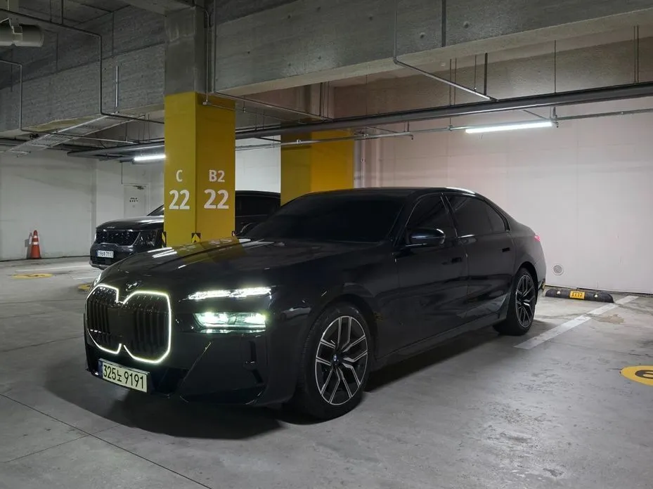 BMW 7-Series 2023 из KR, фото 2