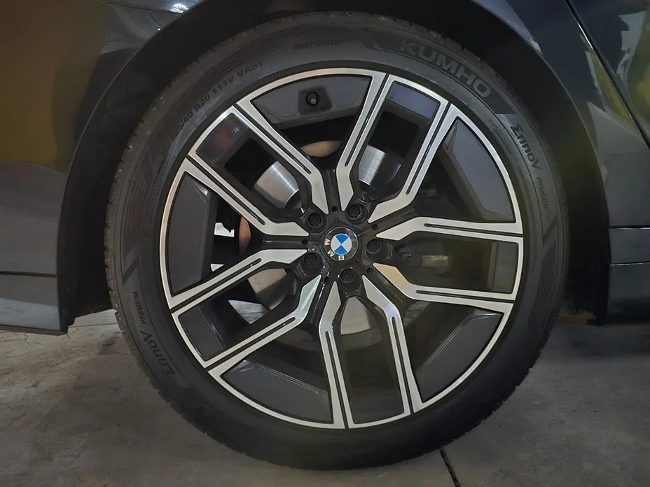 BMW 7-Series 2023 из KR, фото 10