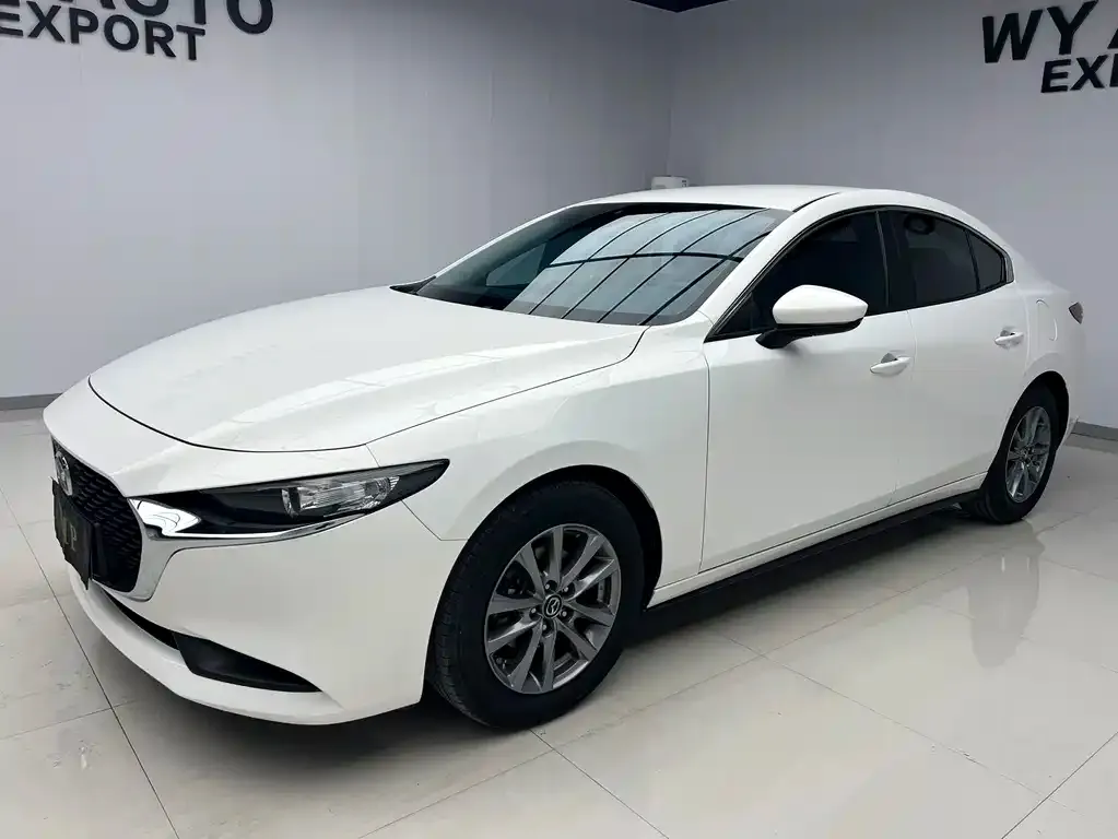 Mazda 3 Axela — фото 1