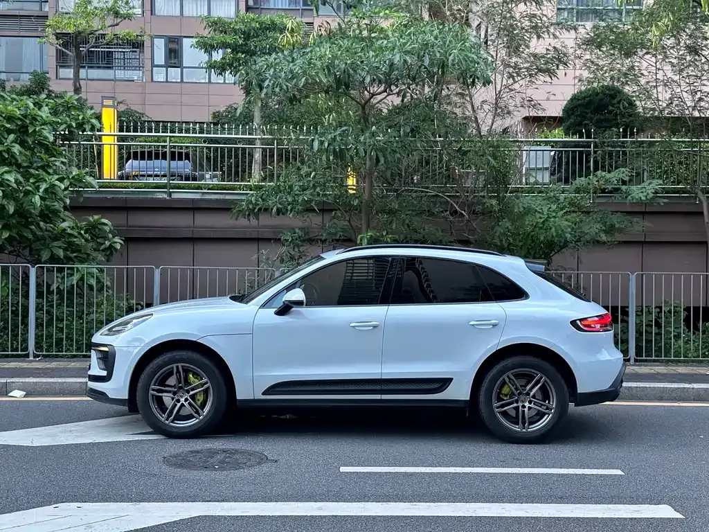 Porsche Macan — фото 8