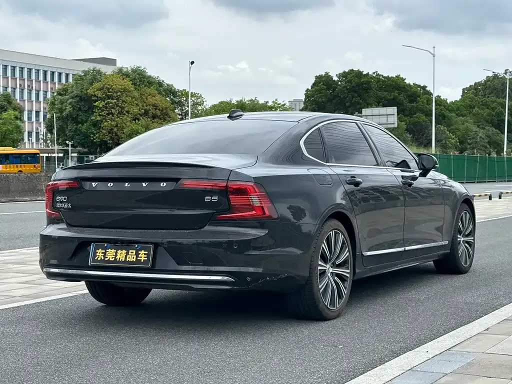 Volvo S90 2023 из CN, фото 3