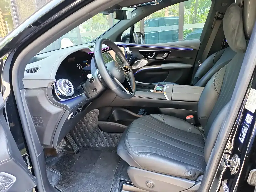 Mercedes-Benz EQS SUV — фото 8