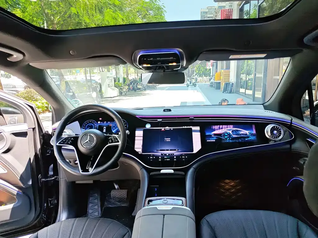 Mercedes-Benz EQS SUV — фото 10