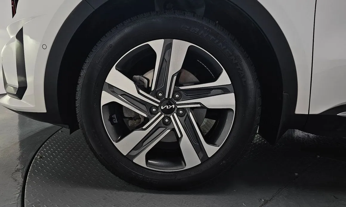 Kia Sorento — фото 7