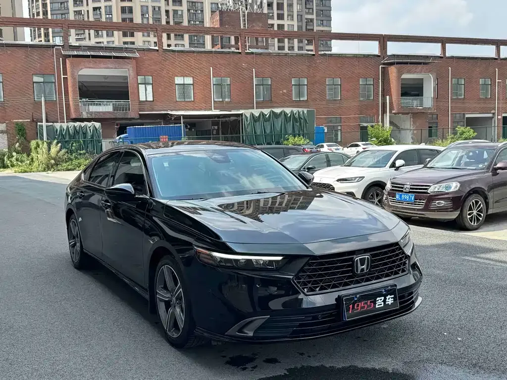 Honda Accord — фото 7