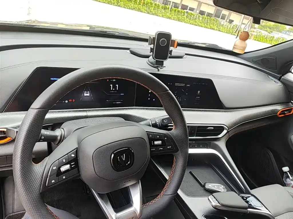Changan UNI-T 2023 из CN, фото 2