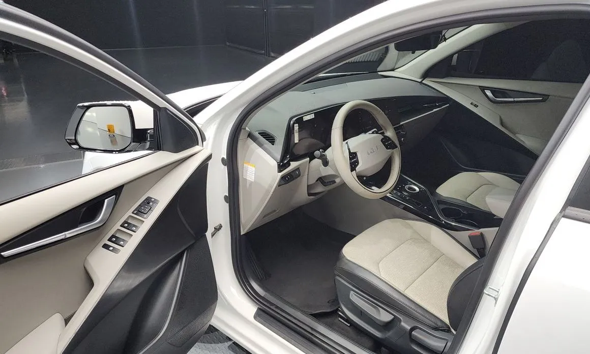 Kia Niro 2023 из KR, фото 7