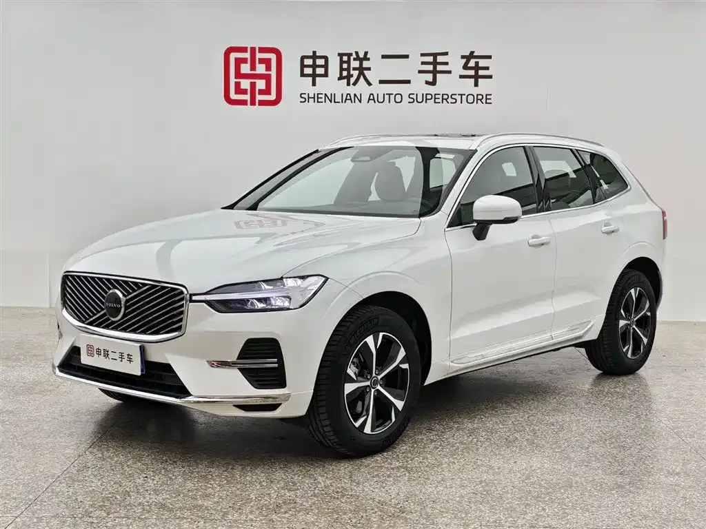 Volvo XC60 — фото 1