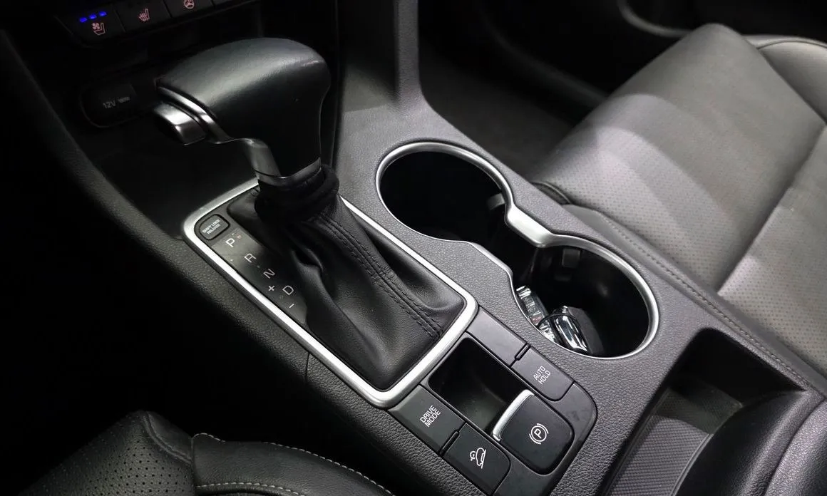 Kia Sportage — фото 8
