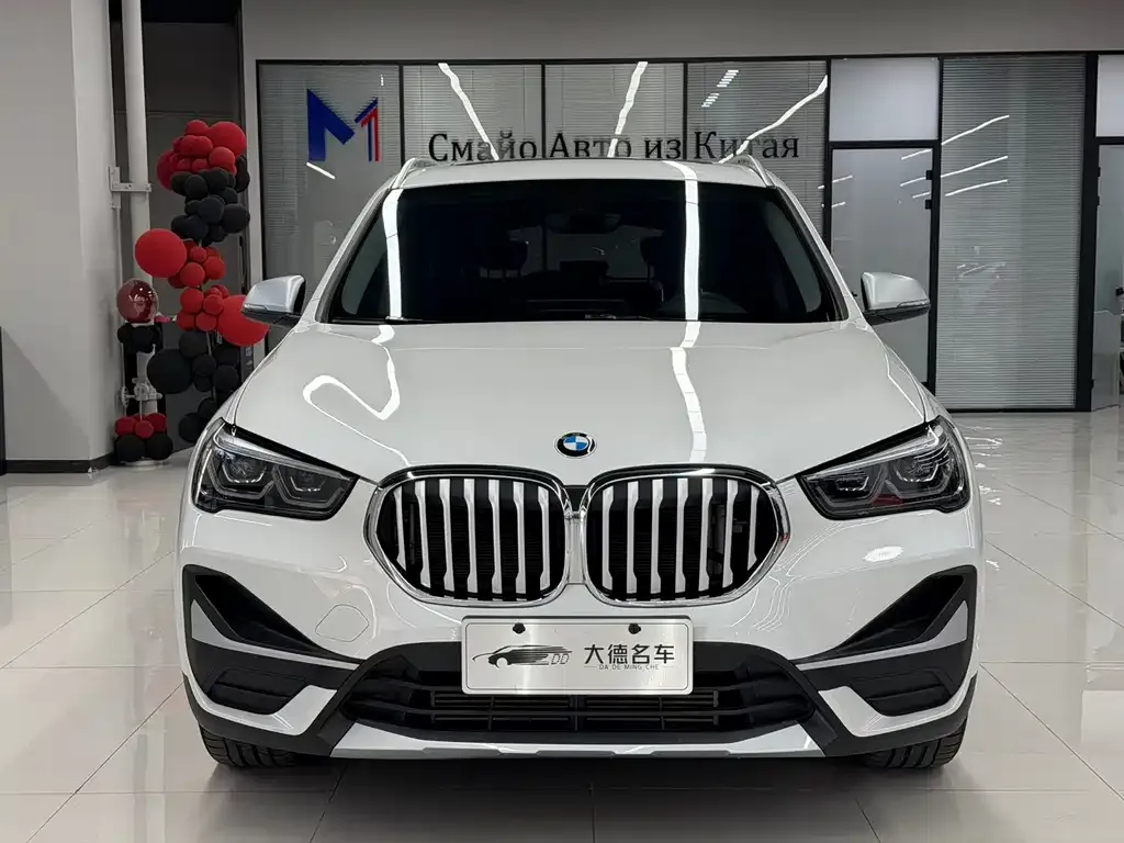 BMW X1 — фото 1