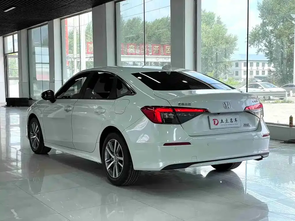 Honda Civic — фото 7