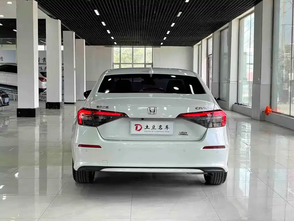 Honda Civic — фото 8