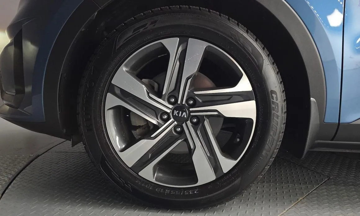 Kia Sorento — фото 8