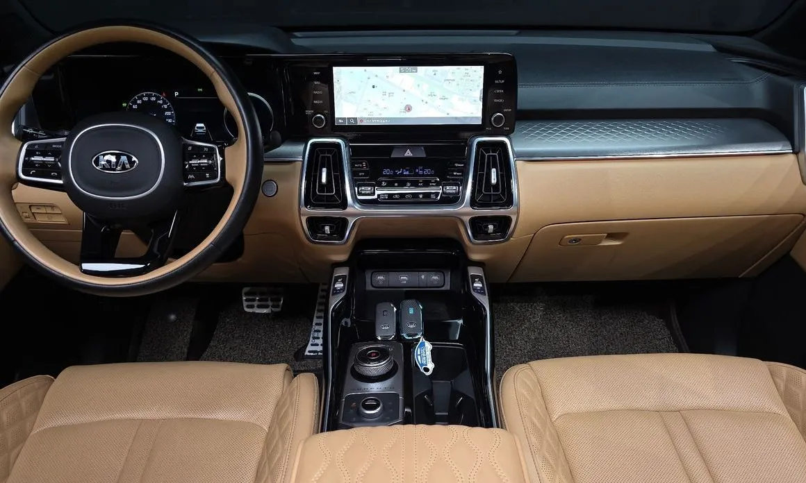 Kia Sorento — фото 10
