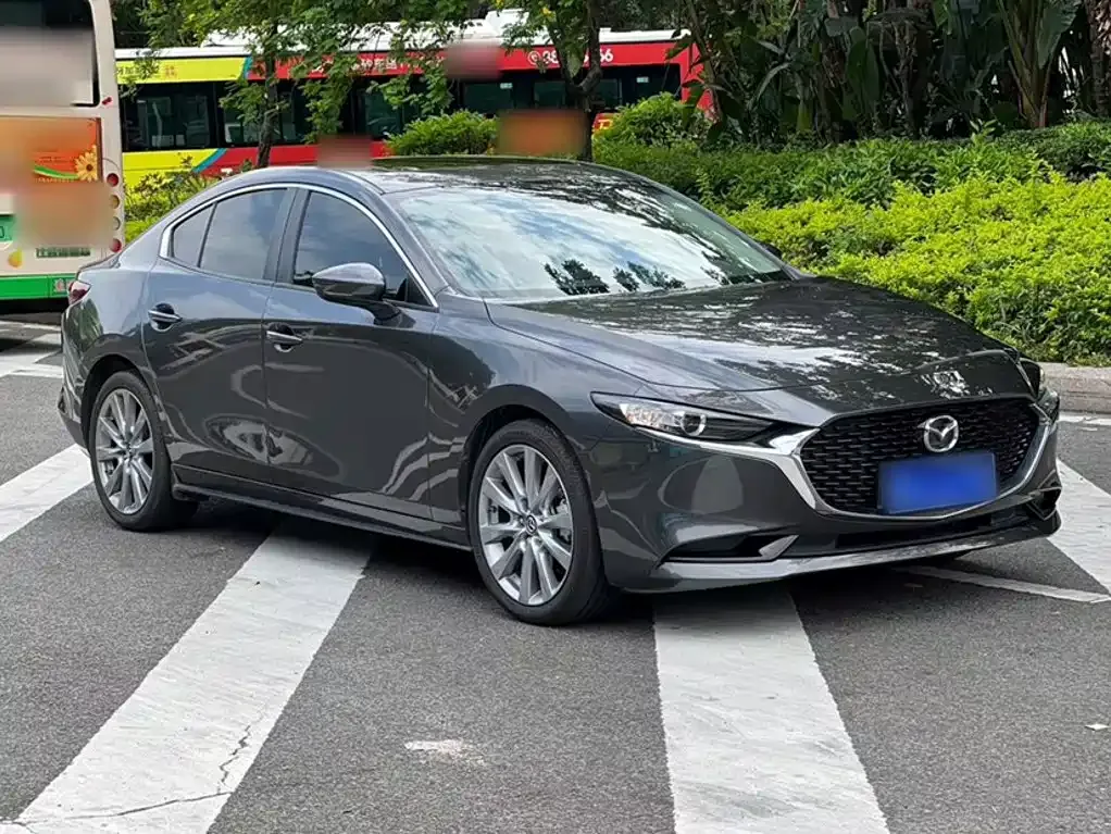 Mazda 3 Axela — фото 3