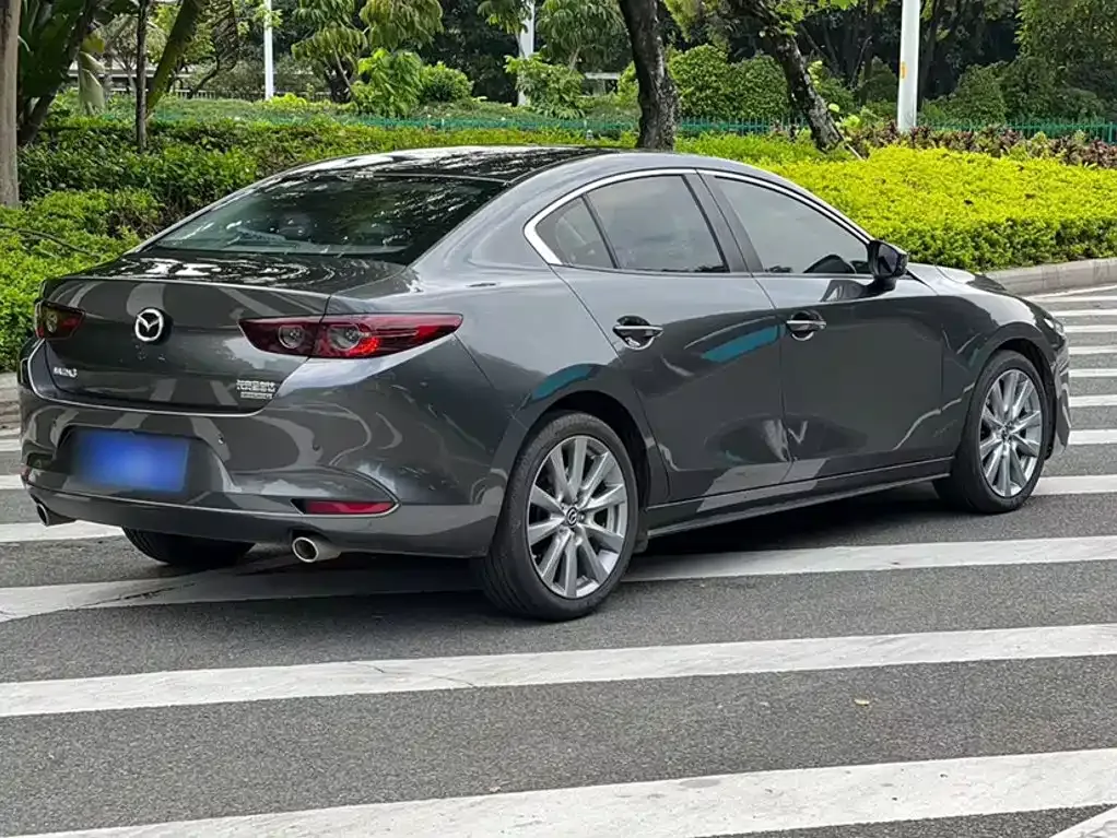 Mazda 3 Axela — фото 9