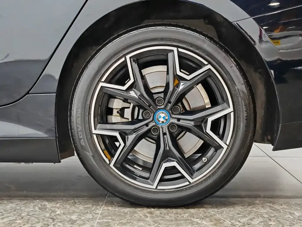 BMW i3 — фото 10