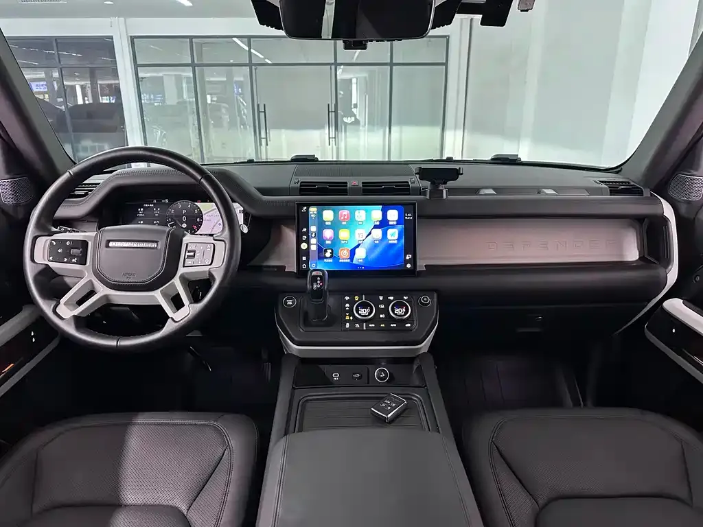 Land Rover Defender — фото 10