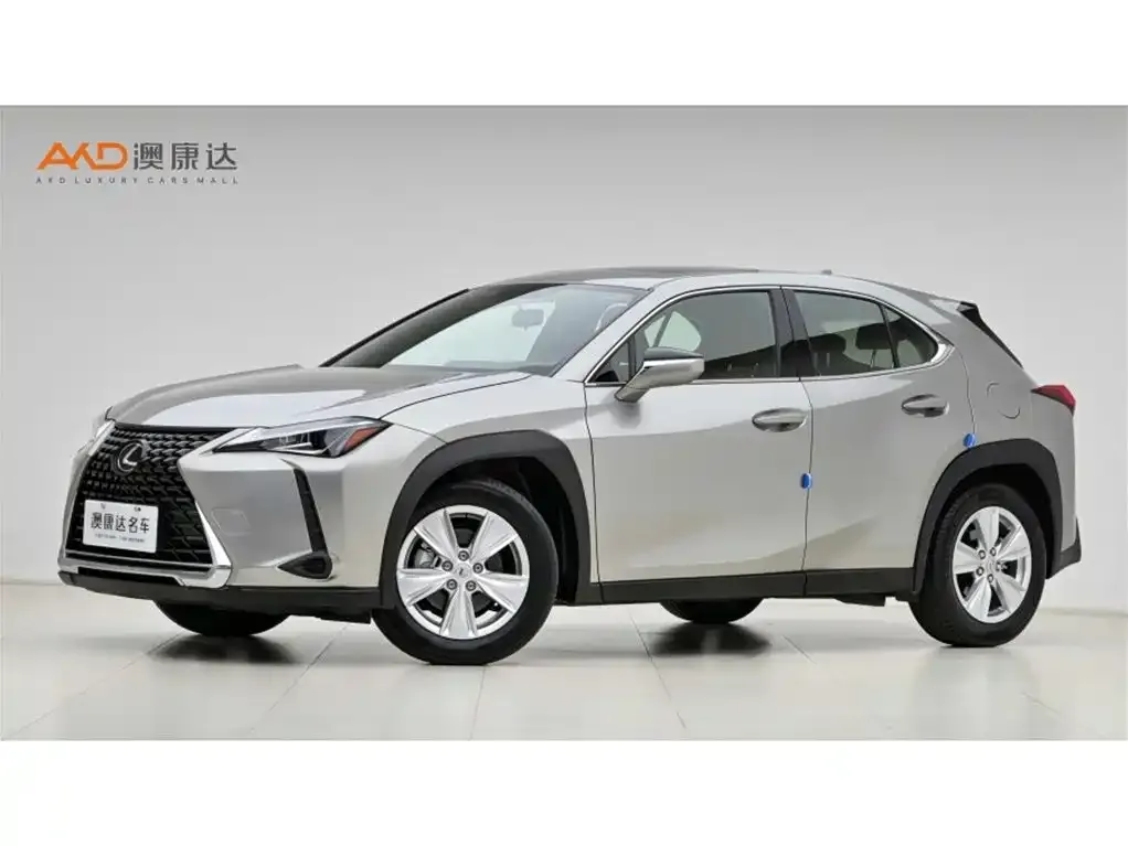 Lexus UX — фото 1