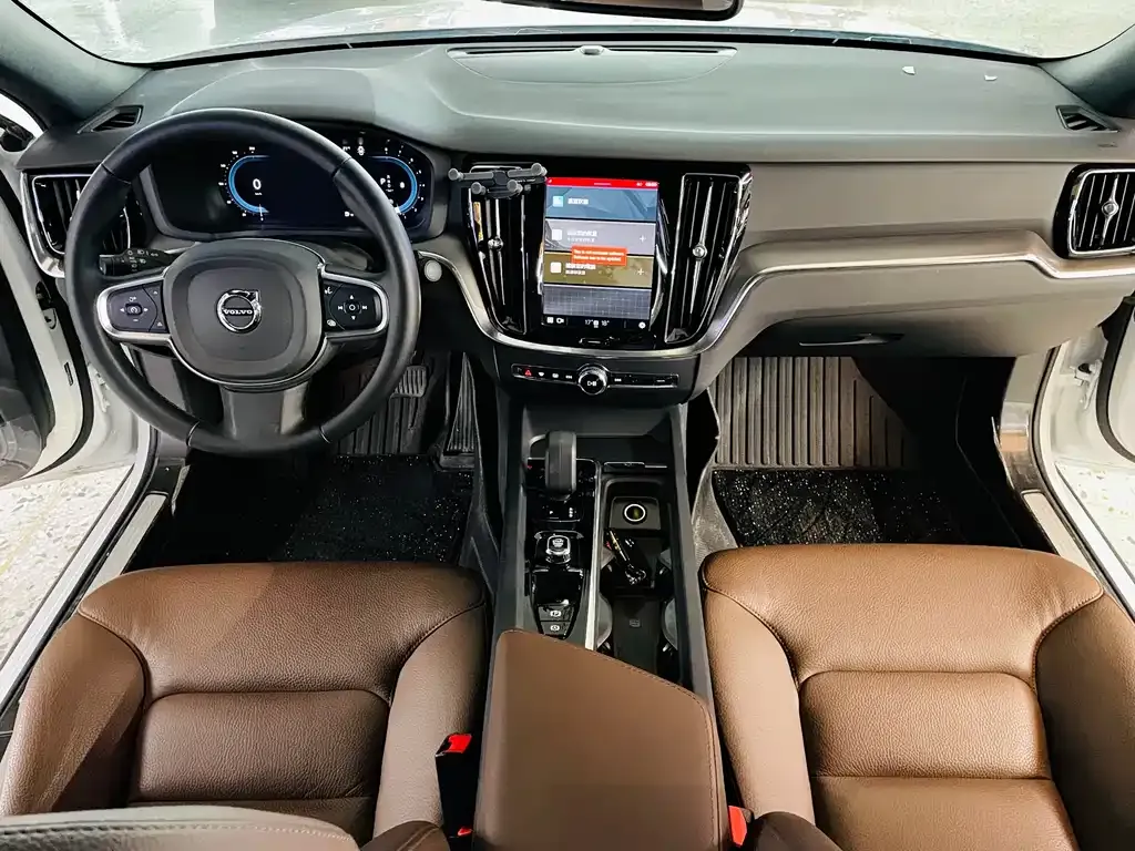 Volvo S60 2025 из CN, фото 5
