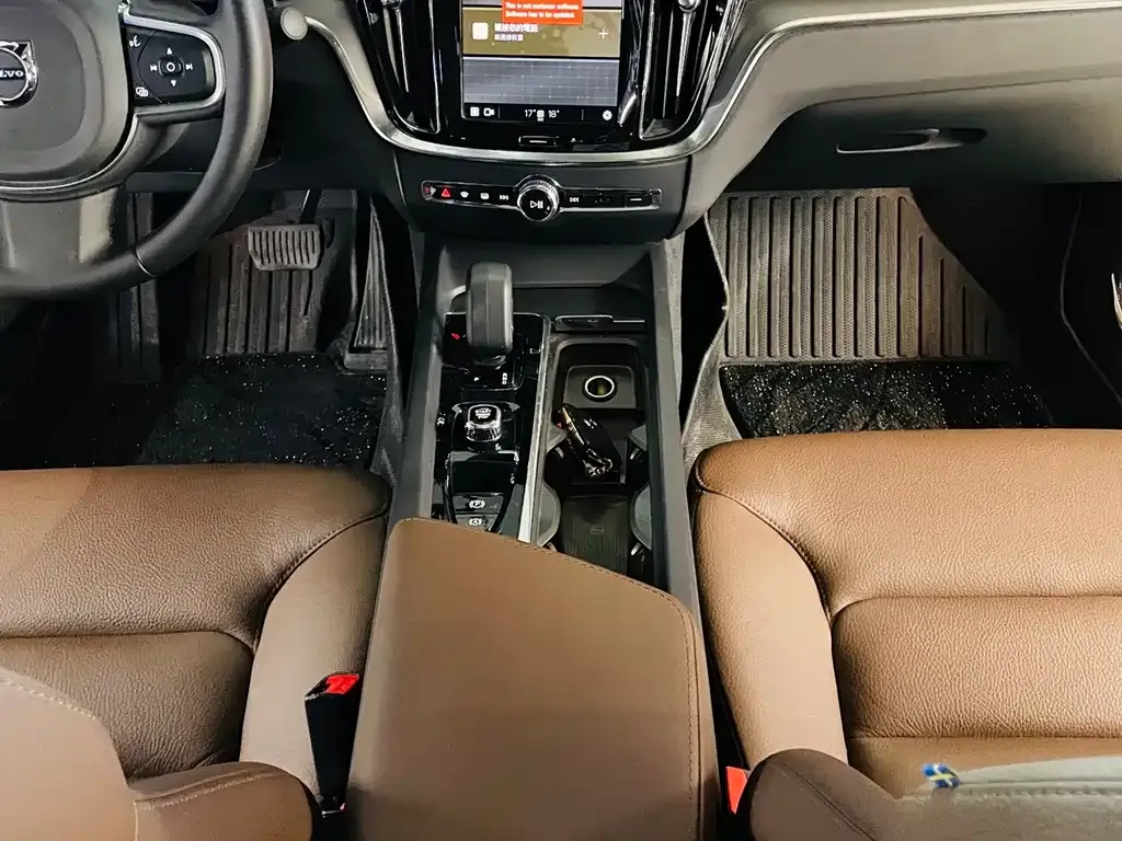 Volvo S60 2025 из CN, фото 9
