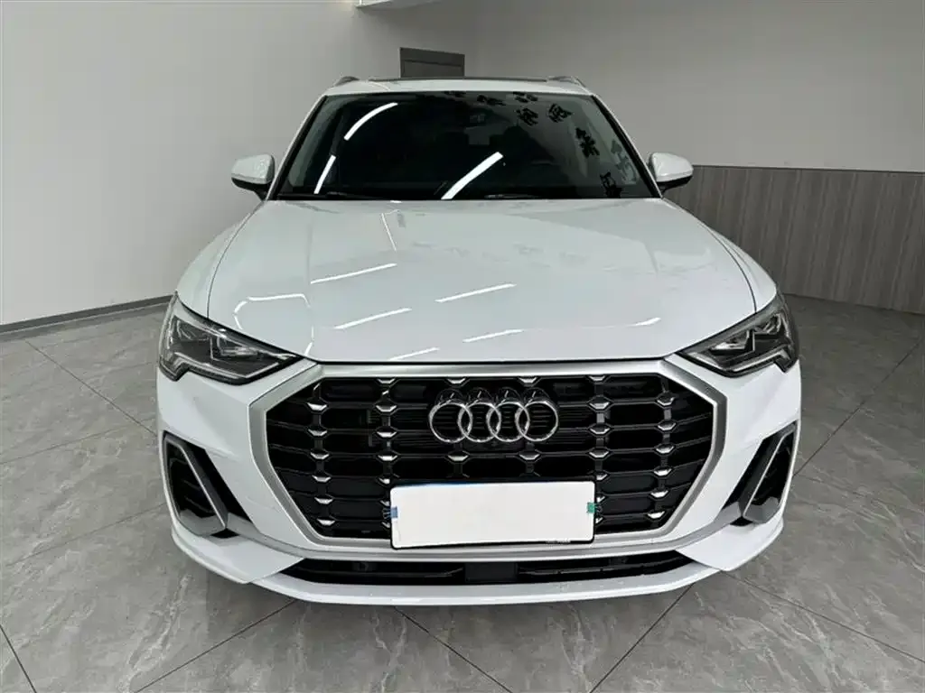 Audi Q3 — фото 10