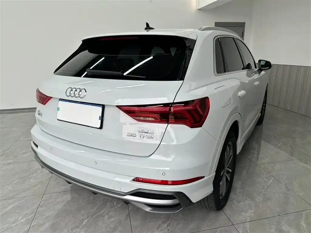 Audi Q3 — фото 4