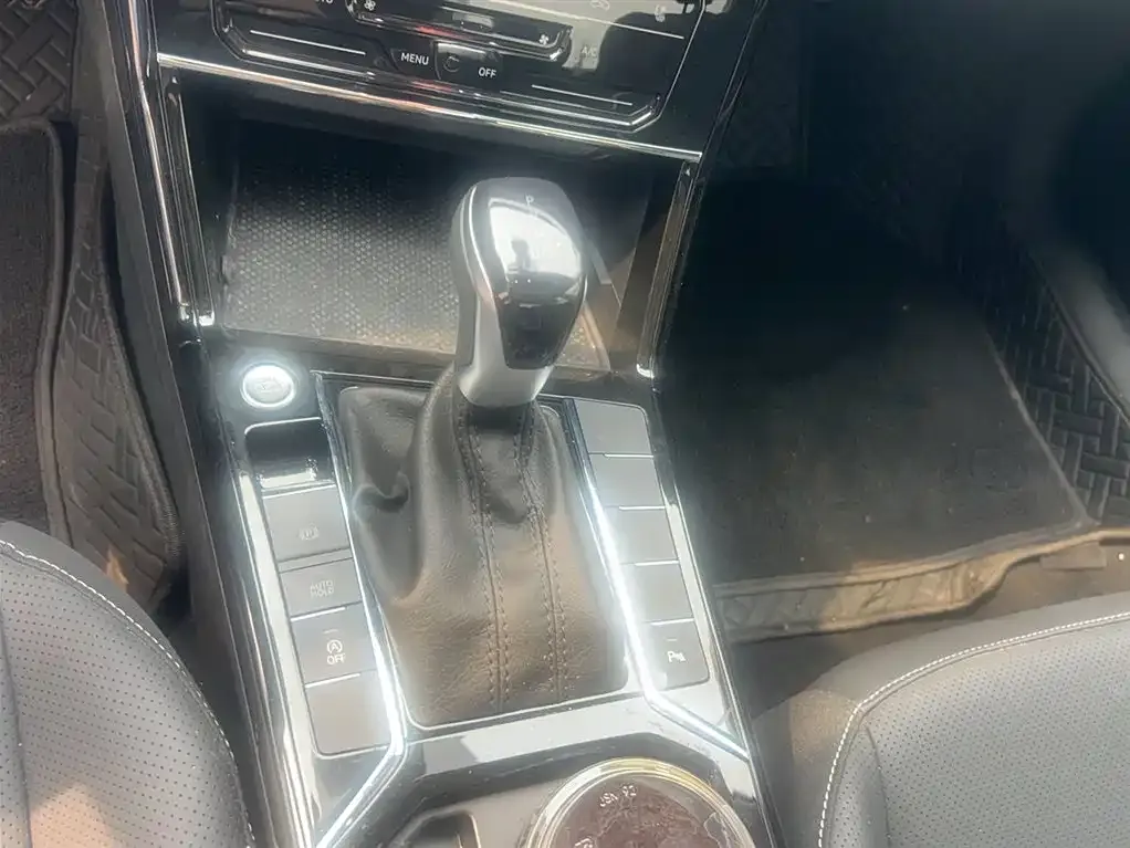 Volkswagen Passat — фото 6