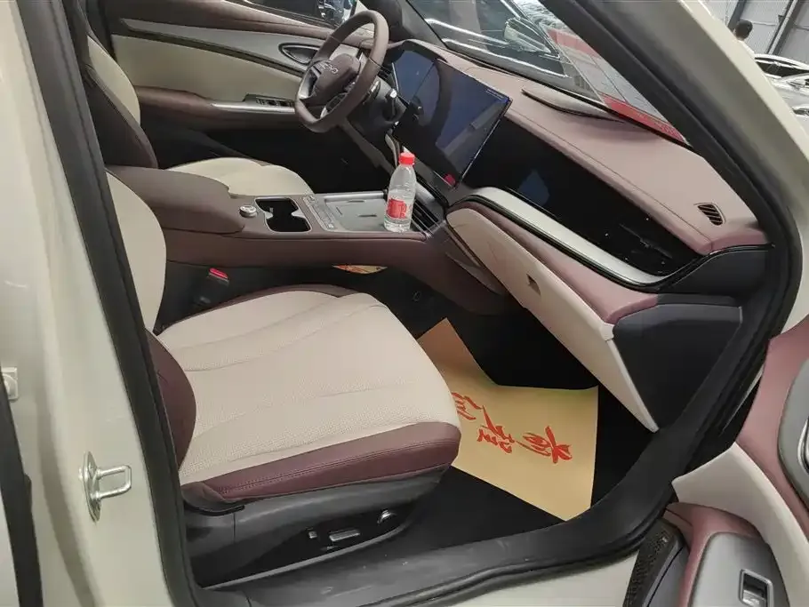 BYD Seal 07 DM-i — фото 8