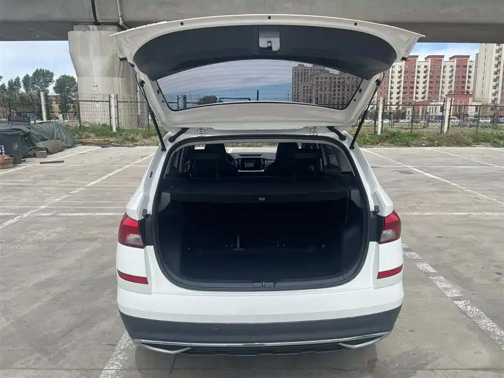Skoda Kamiq — фото 10